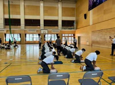 救命入門コース(別府西中学校)の写真